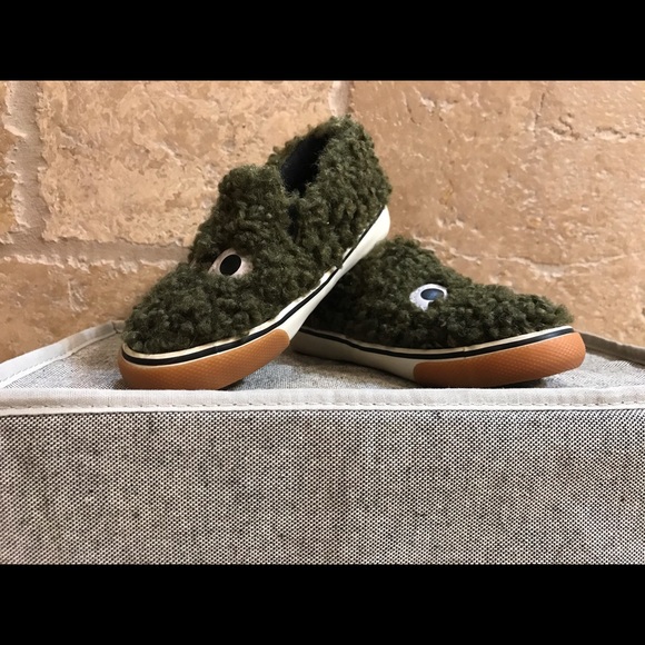 Cat & Jack Other - Cat & Jack Green fuzzy tennis shoe size 7 toddler